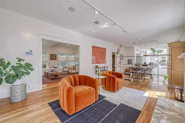 1619 Vassar St, Houston, TX 77006