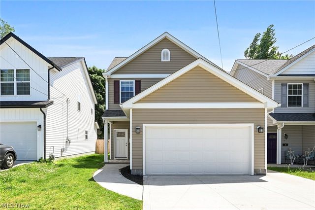 1121 Windermere Dr, Willoughby, OH 44094