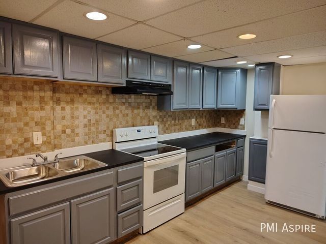 1600 Geneva St #103, Aurora, CO 80010