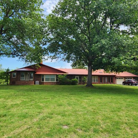 344 NW 50th Rd, Centerview, MO 64019