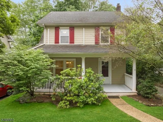 72 Meadowbrook Rd, Short Hills, NJ 07078
