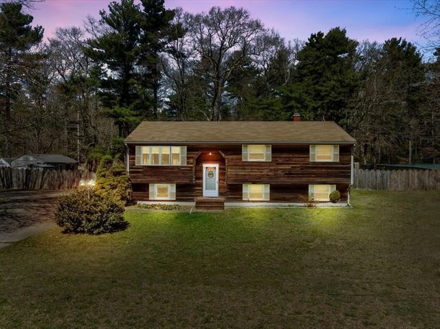 165 Lakeview Dr, Raynham, MA 02767