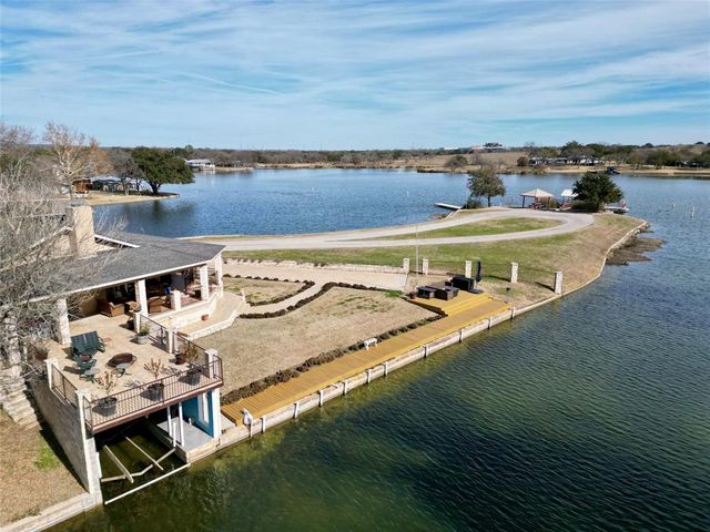 205 Dove Rd, Highland Haven, TX 78654