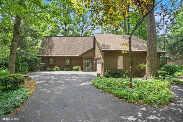 30 Poplar Ln, Elizabethtown, PA 17022