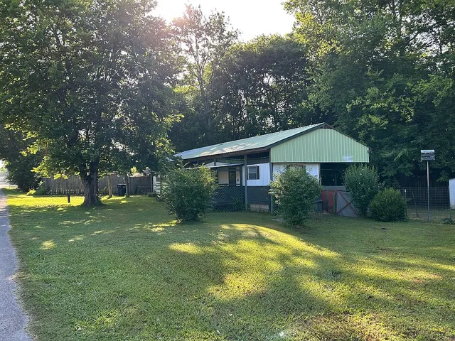 273 W  Pine St, Batesville, AR 72501