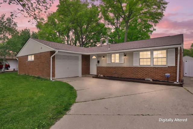 5598 Santiago Dr, Westerville, OH 43081