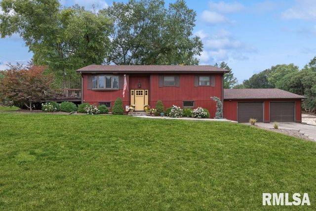 21810 282nd Ave, Le Claire, IA 52753