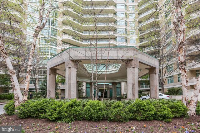 5610 Wisconsin Ave #704, Chevy Chase, MD 20815