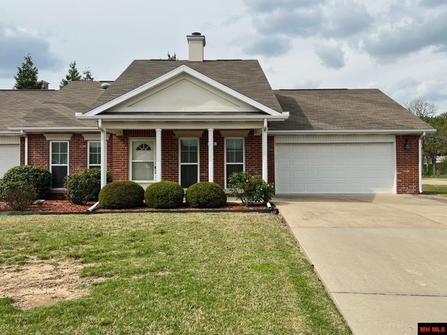 774 Embassy Pkwy, Mountain Home, AR 72653