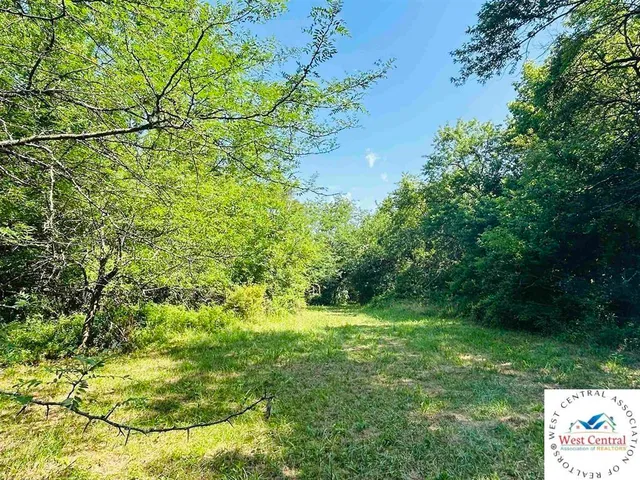 109 SE 315p Rd, Clinton, MO 64735