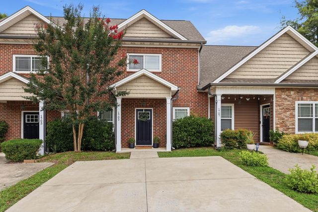 1705 New Castle Dr, Cleveland, TN 37312