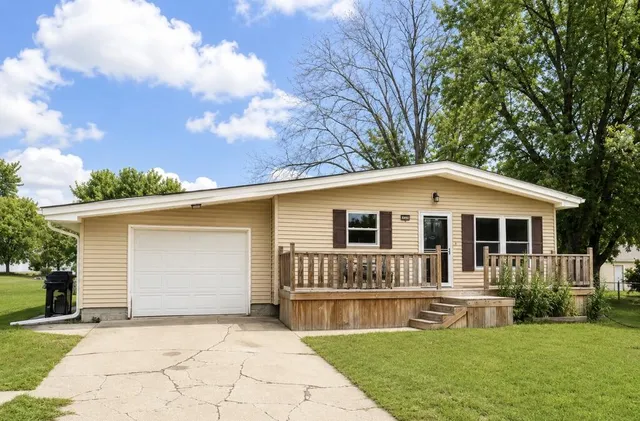1020 8th Ave, Manson, IA 50563