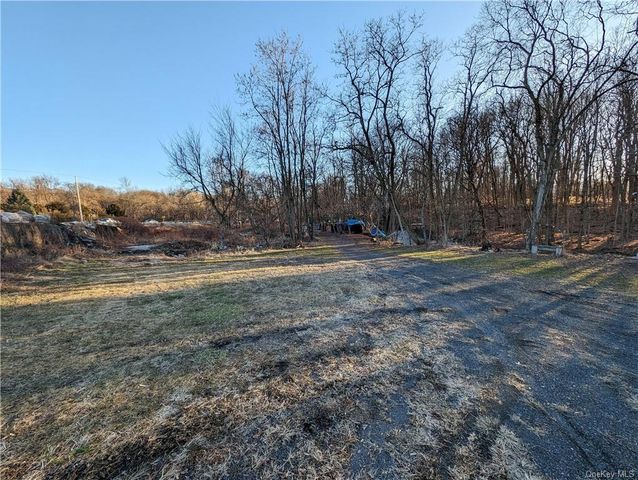 2637 State Route 208, Walden, NY 12586