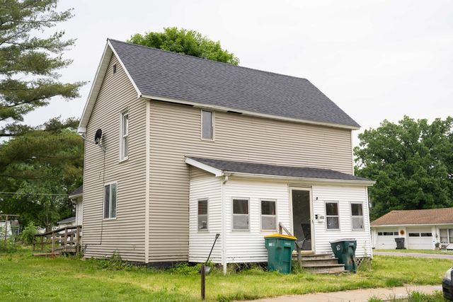 602 S  Elm St, Villa Grove, IL 61956