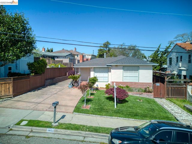 3953 Turnley Ave, Oakland, CA 94605