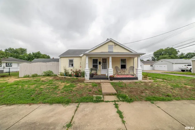 1519 N  15th St, Quincy, IL 62301