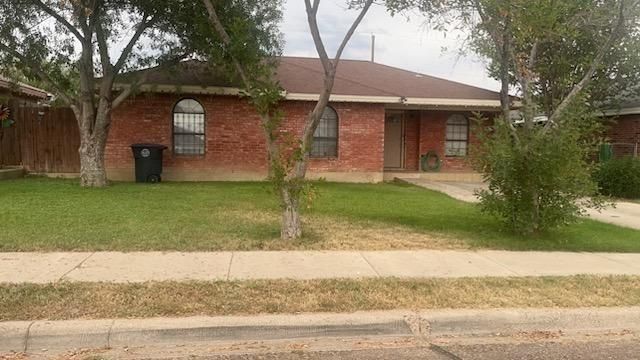 1638 Nelly Mae Glass Dr, Eagle Pass, TX 78852