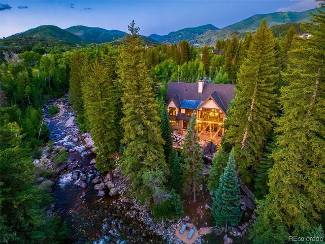 1058 Graystone Ct, Steamboat Springs, CO 80487