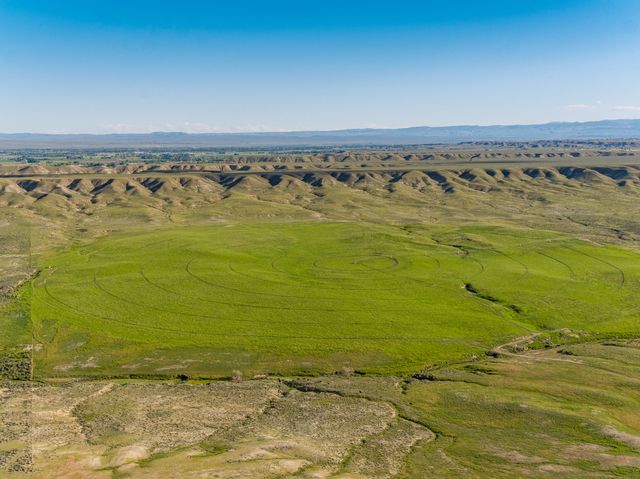 361 Two Valley Rd, Riverton, WY 82501