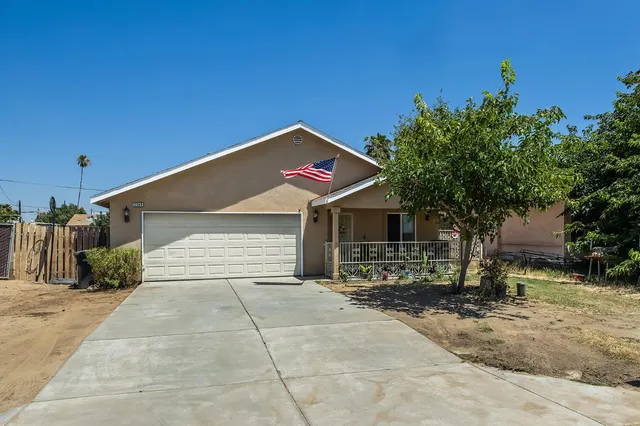22549 Fir St, Chowchilla, CA 93610