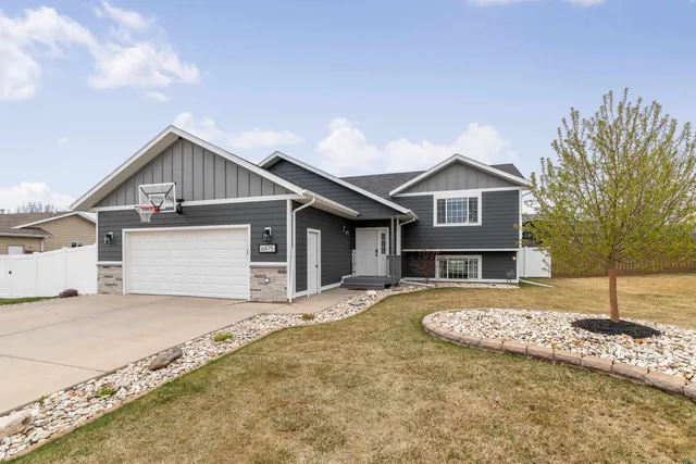 6875 Arcadia St, Summerset, SD 57718