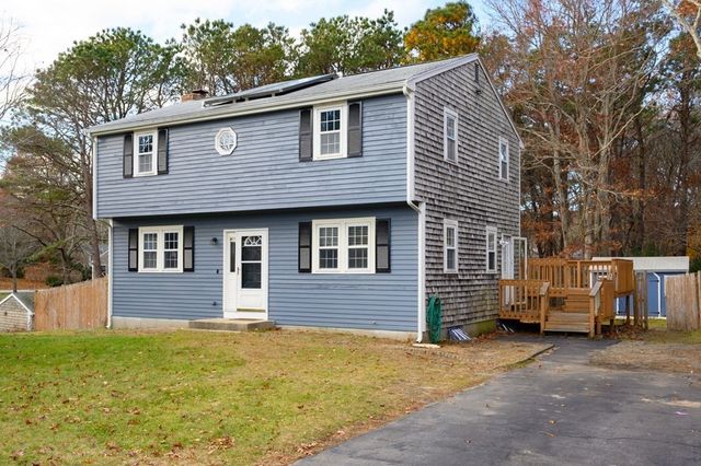 19 Barquentine Dr, Plymouth, MA 02360