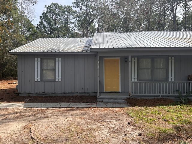 201 Horn Rd, Wilmington, NC 28412