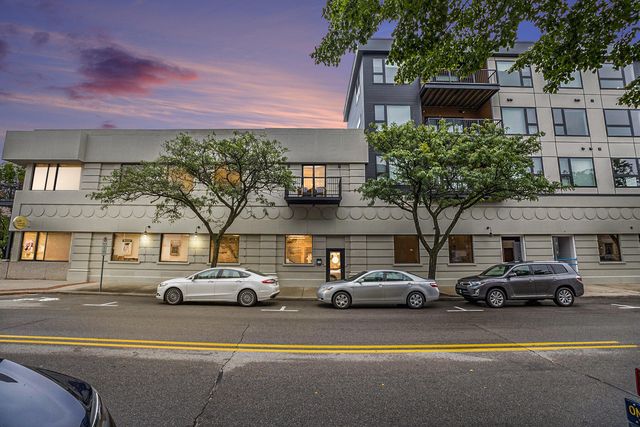 300 Washington Ave #2, Grand Haven, MI 49417