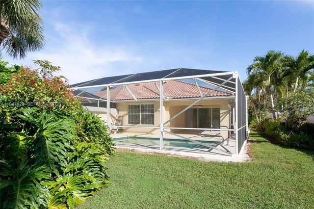 8528 SE Retreat Dr, Hobe Sound, FL 33455