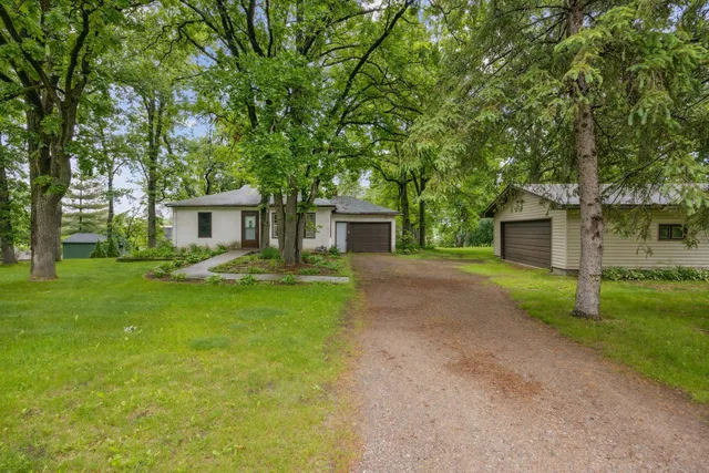 16584 W  River Rd, Little Falls, MN 56345