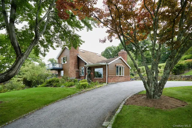 49 Iron Mountain Road, Warwick, NY 10990