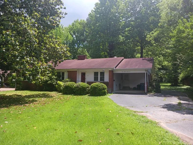166 Westview St, Camden, TN 38320