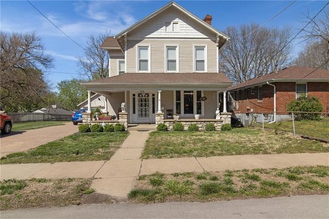 1004 S  Main St, Independence, MO 64050