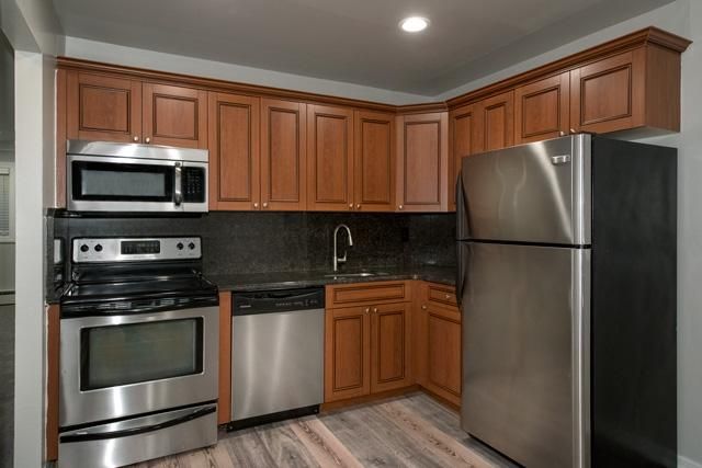 727 Greenbriar Dr #941d25e13, Bohemia, NY 11716