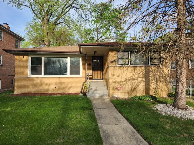 13923 S  Wentworth Ave, Riverdale, IL 60827