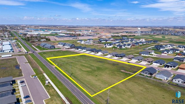 235 Devitt Dr Drive, Harrisburg, SD 57032