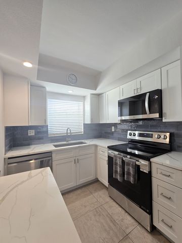 9200 Midnight Pass Rd #10, Sarasota, FL 34242