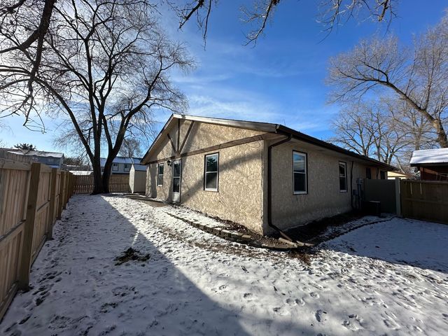 228 2nd St NW, Elk River, MN 55330