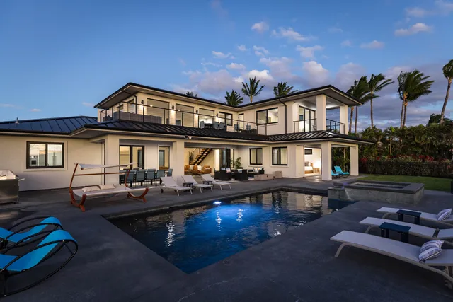 68-101 W  Pukaua Pl, Kamuela, HI 96743