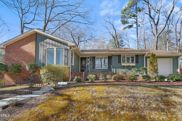3504 Fairhill Dr, Raleigh, NC 27612