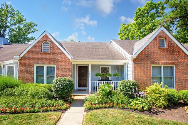 5453 Hanover Cir, Cincinnati, OH 45230