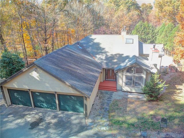 7 Colonial Dr, Columbia, CT 06237