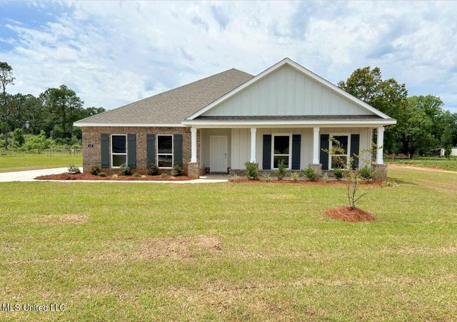 116 Firefly Dr #4, Lucedale, MS 39452