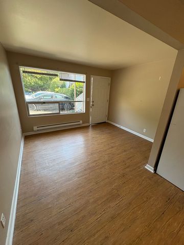 4255 Gilman Ave  W #4, Seattle, WA 98199