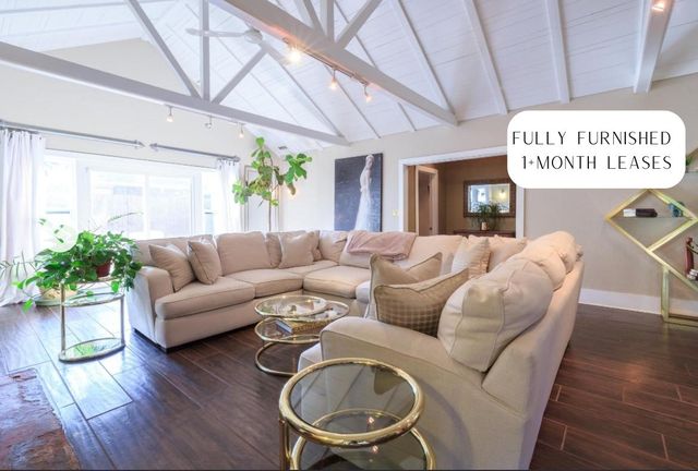 1313 Mockingbird Ln, Edmond, OK 73034