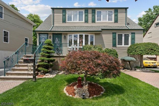 12 Bertolotto Ave, Little Ferry, NJ 07643