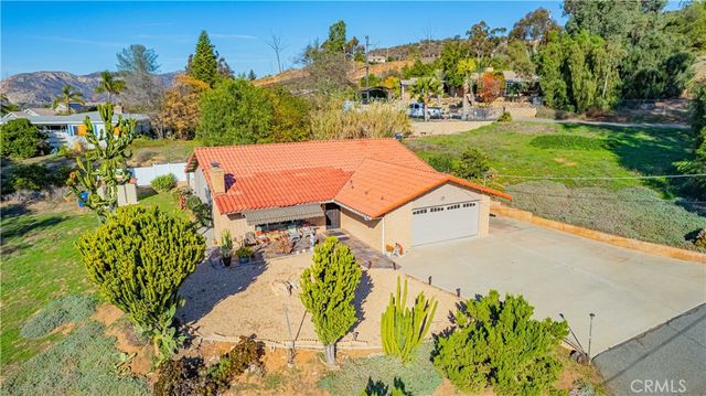 9319 Lakeview Rd, Lakeside, CA 92040