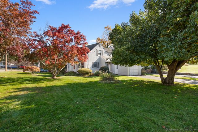 91 River View Dr, Stamford, CT 06902