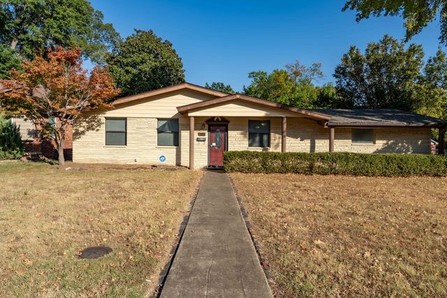 5247 S  Columbia Ave, Tulsa, OK 74105