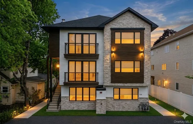 80 Twin Avenue #301, Spring Valley, NY 10977